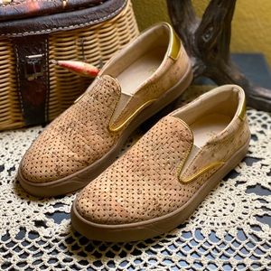 NWOT Cute Cork  & Gold Casual Slip On’s